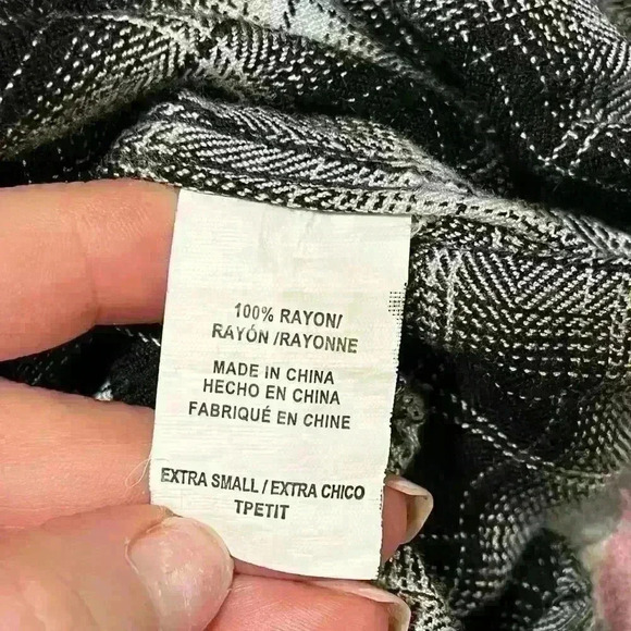 Rails Black and white Button Down Shirt Size XS - Picture 6 of 9